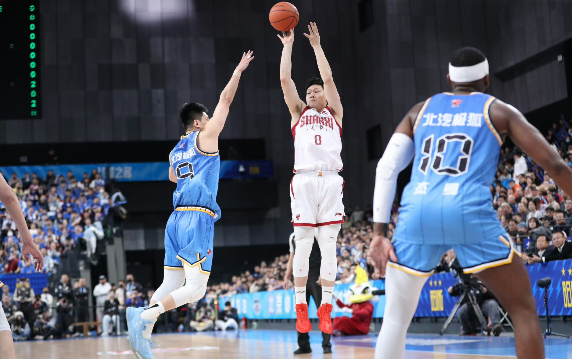 星空体育登入-临危受命！张宁末节8分忘我怒吼，媒体人：伤没好利索主动请缨